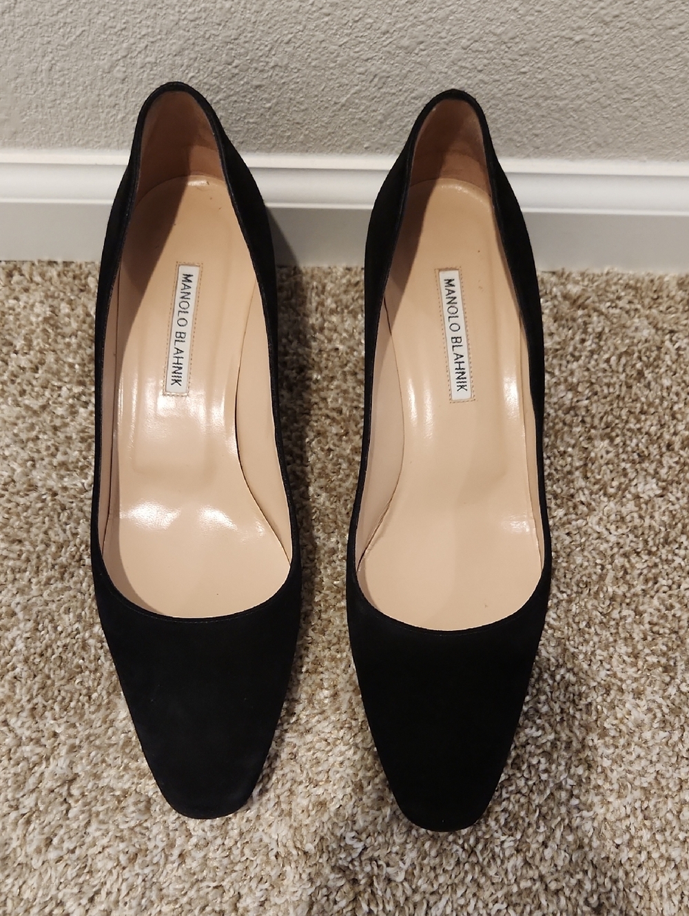 Manolo Blahnik Black Suede Pointed-Toe Pumps